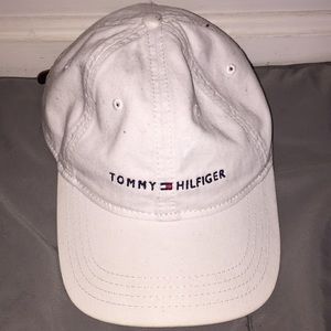 Tommy Hilfiger hat